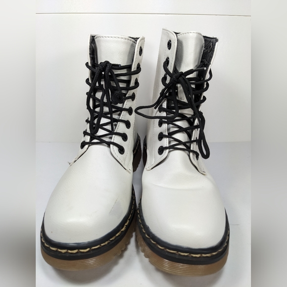 White combat boots, near new Rue 21 - Picture 2 of 12